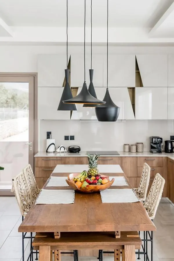 Etherealvilla-Family Villa With Pool Lourdata  Greece