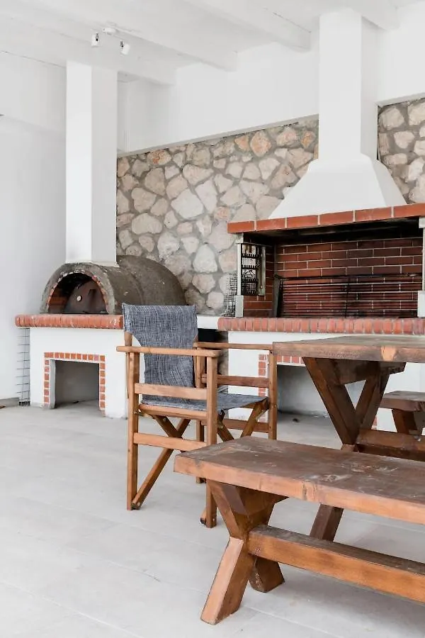 Etherealvilla-Family Villa With Pool Lourdata  Grecia